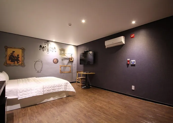 G7 Motel